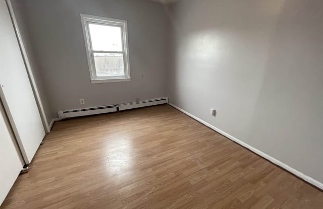 339 BROADWAY Gallery 3