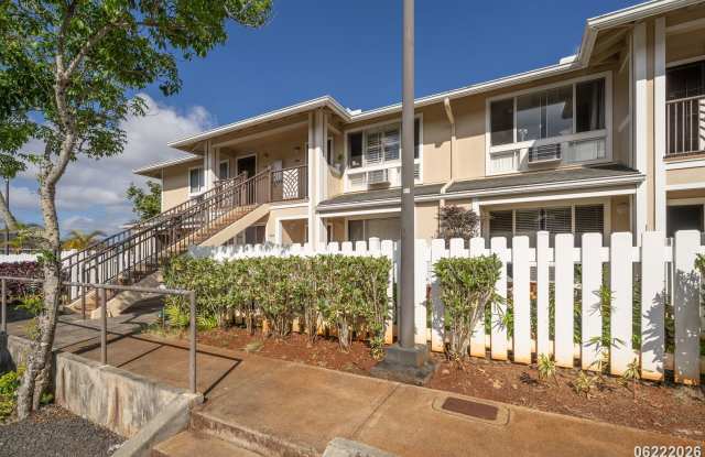 Available now!  3-bedroom, 2-bath, 2 parking Townhome in Mililani Mauka photos photos