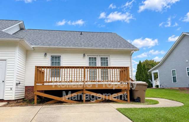 107 W Moss Creek Dr Gallery 2