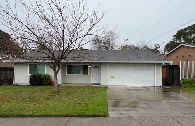Lovely updated home with large backyard, close to Fair Oaks schools! photos photos