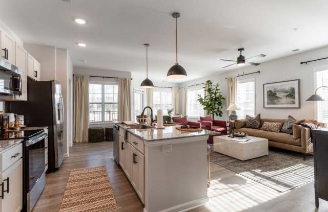 250 West photos photos