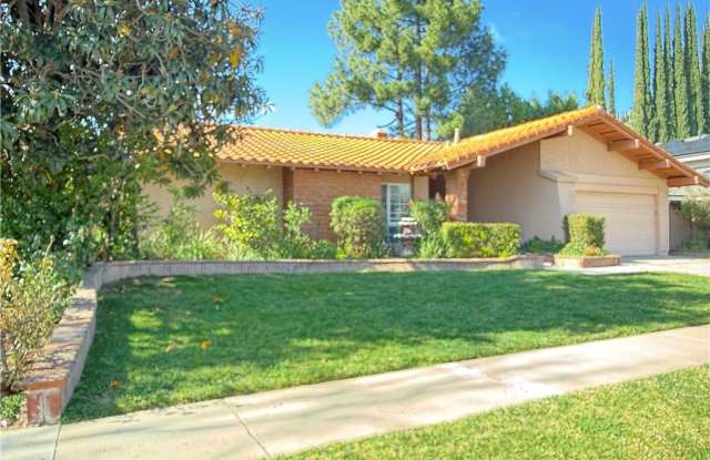 1279 Clayford Avenue photos photos