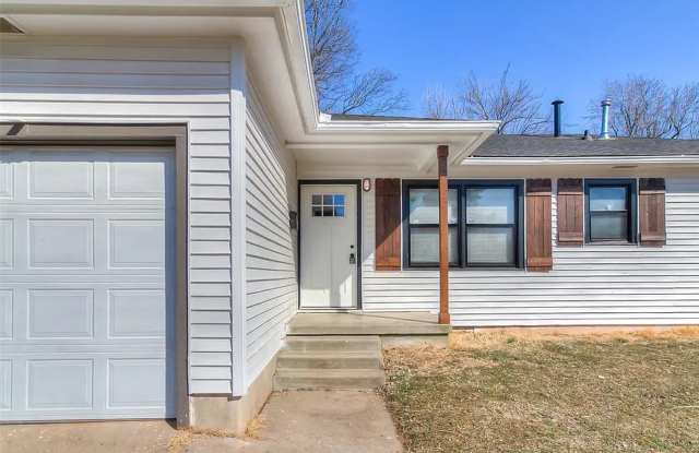 Pristine 3BD/BTH Home Right Off of i35 Gallery 3