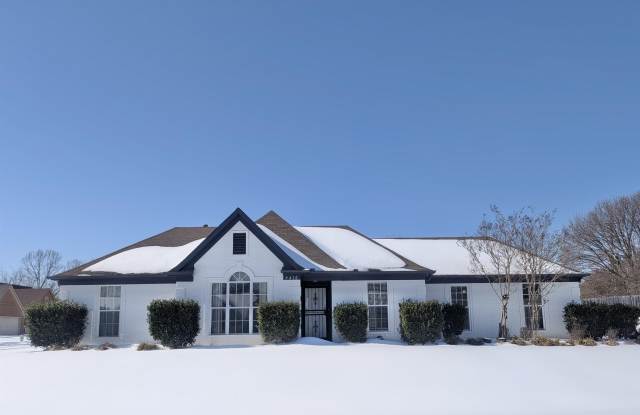 9410 GARDEN WOODS photos photos