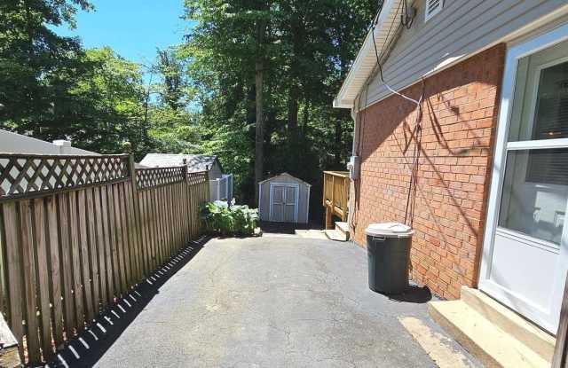 8925 FALLING CREEK Court Gallery 4