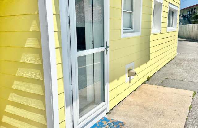 Nice 2 bedroom waterfront Okaloosa Island property for rent! Gallery 3