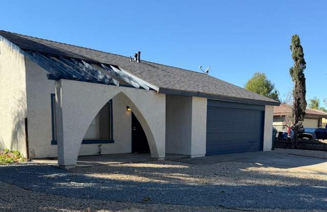 Welcome to 3004 Monroe photos photos