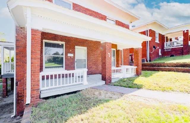3 Bedroom Single Family Home in Peterburg photos photos