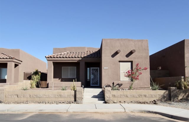 8218 E PARAISO PARKWAY - 8218 East paraiso parkway, Yuma, AZ 85365