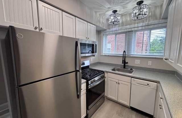 7556-7560 Byron Pl Gallery 4