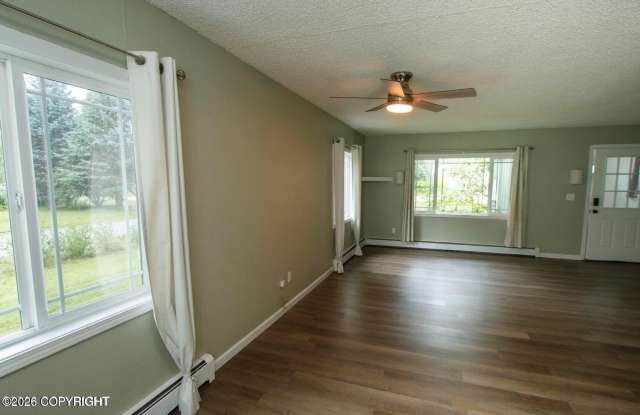22440 Lampert Circle Gallery 4