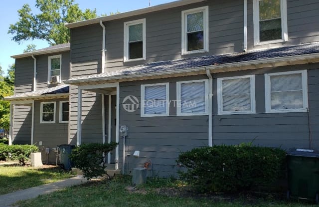4 Chalmers Ct - 4 Chalmers Court, Greenhills, OH 45218