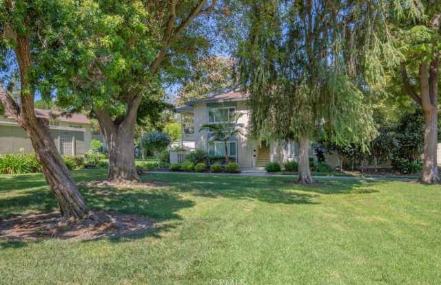 69 Calle Aragon - 69 Calle Aragon, Laguna Woods, CA 92637