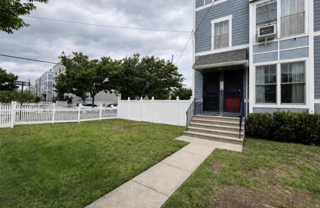 42-16 Rockaway Beach Boulevard Gallery 1