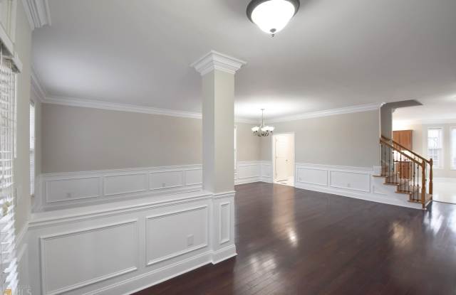 125 Centennial Drive Gallery 3