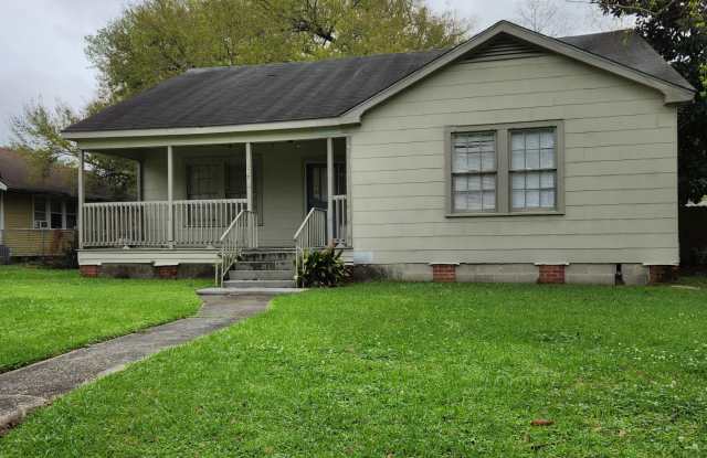 239 West Drive photos photos