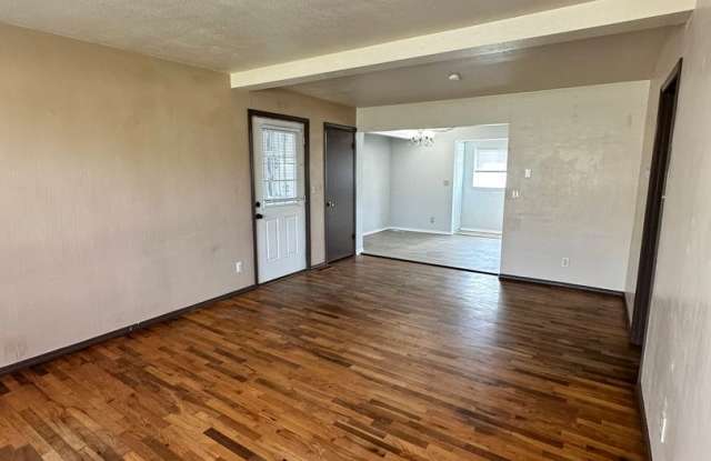 ** 3-Bedroom ~ Upgraded ~ House for Rent in Sought After East Wenatchee ** Gallery 3