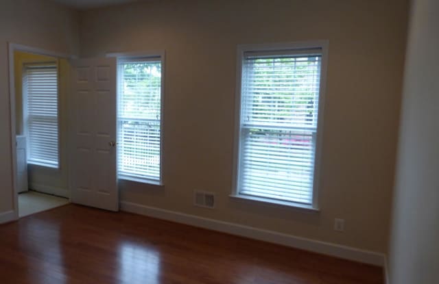 2421 HUNTINGTON PARK DRIVE Gallery 4
