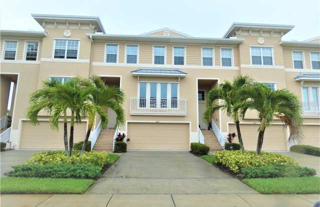 7063 ISLAMORADA CIRCLE - 7063 Islamorada Circle, Seminole, FL 33777