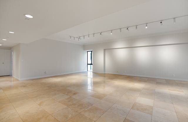 10445 Wilshire Blvd photos photos