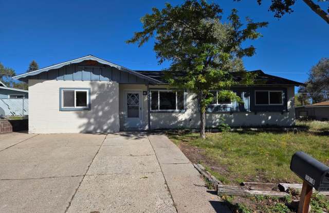 Remodeled 4-Bedroom Home in Upper Greenlaw with Backyard Gallery 1