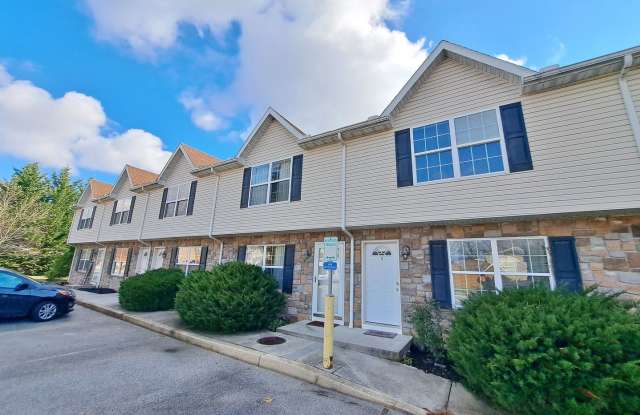 2 Bed / 1-1/2 Bath Townhome photos photos