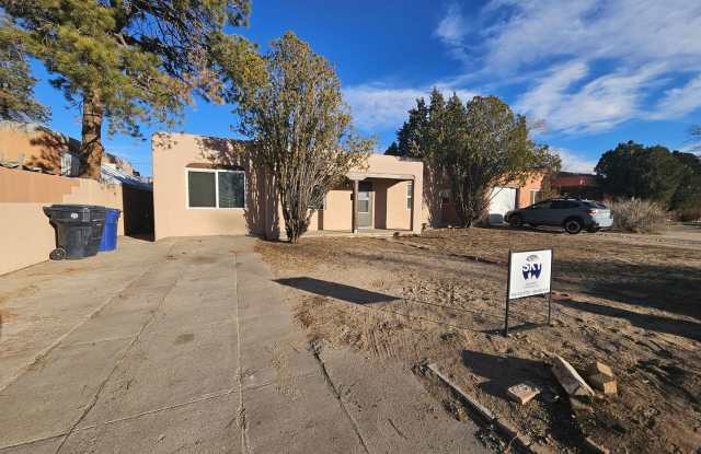 2 Bed 2 Bath, office+ W/D Hook up Gallery 1