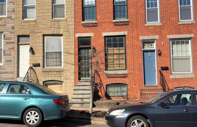 Charming 2 Bedroom/2 Bath Townhome - Historic Riverside/Federal Hill! - 1320 Webster Street, Baltimore, MD 21230