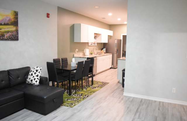 1905 Banita Street - 202 Gallery 4