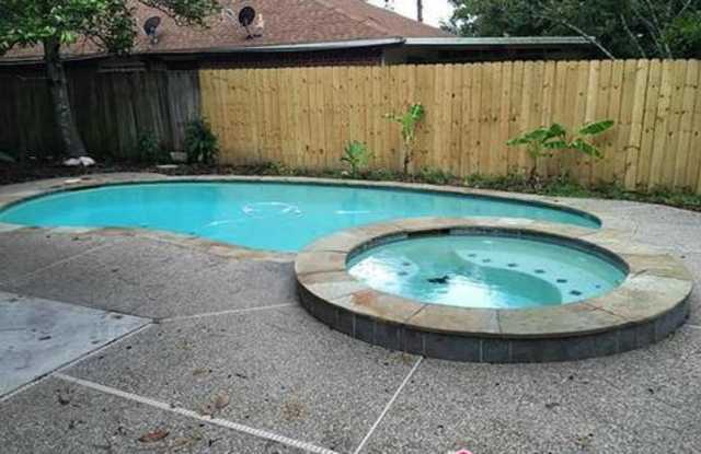8207 Burnt Ash Drive Gallery 3