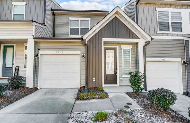 Move-in Ready Modern Townhome!! photos photos
