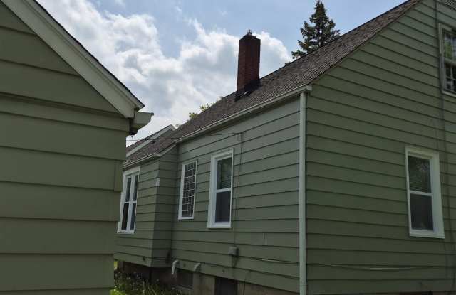 2038 Copeman Boulevard Gallery 2