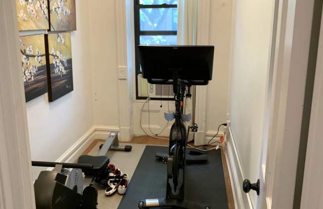 556 Putnam Avenue Gallery 4