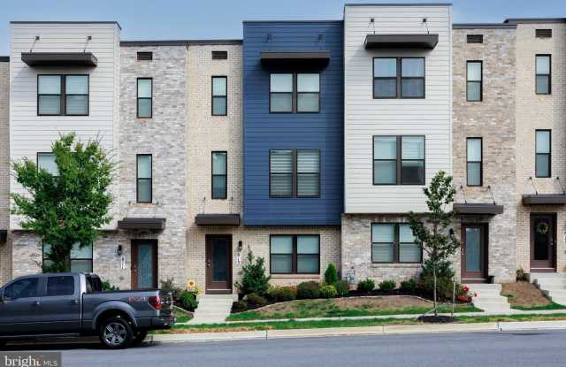 813 BOND Street photos photos