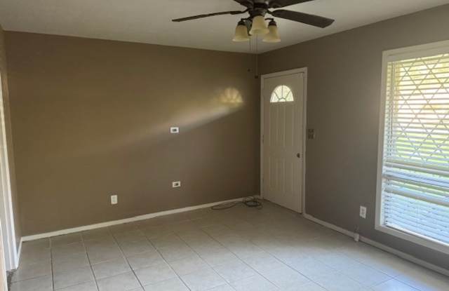 3865 MEADOW LANE Gallery 3