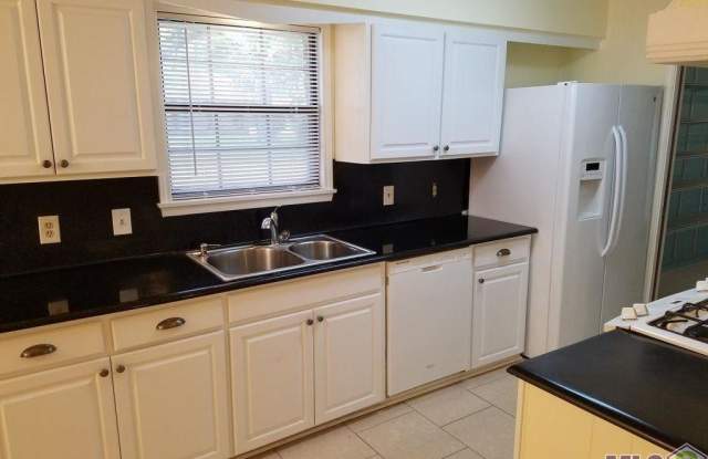 10228 TIMBERLINE DR Gallery 3