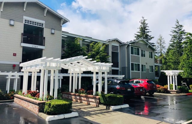 1709 134th ave SE #8 - 1709 134th Avenue Southeast, Bellevue, WA 98005