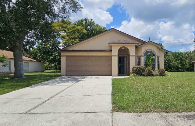 Welcome home to this great 3 bedroom, 2 bathroom house located in Silver Pines Pointe, Orlando, FL photos photos