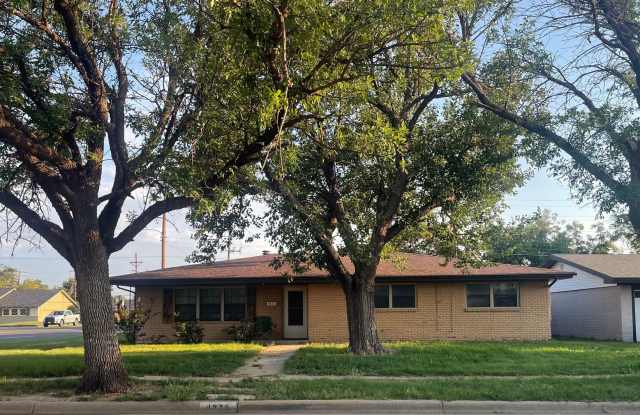 Spacious 4 Bedroom Home! photos photos