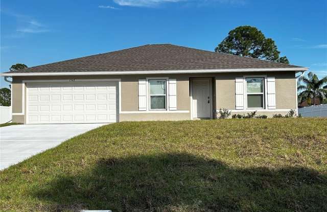 1542 LOG LANE photos photos