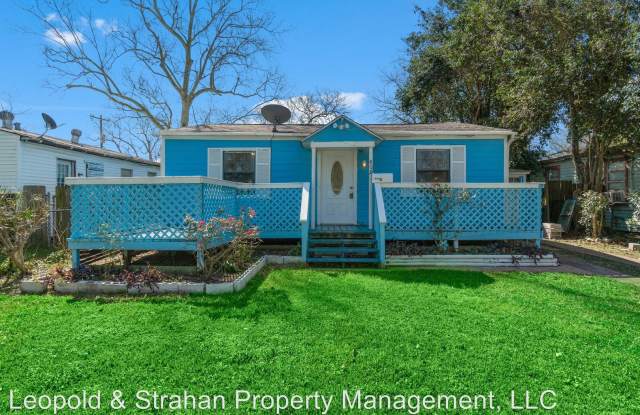 805 13th Ave N - 805 13th Avenue North, Texas City, TX 77590