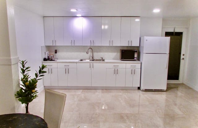821 North 12th Avenue photos photos