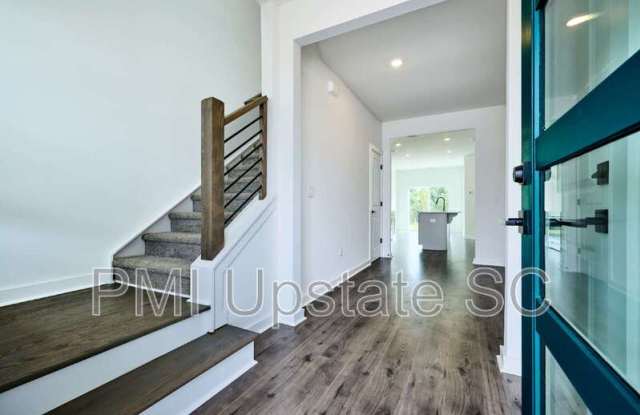 1290 Westgate Village Drive Gallery 4