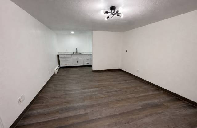 2199 South Linn Avenue Gallery 1