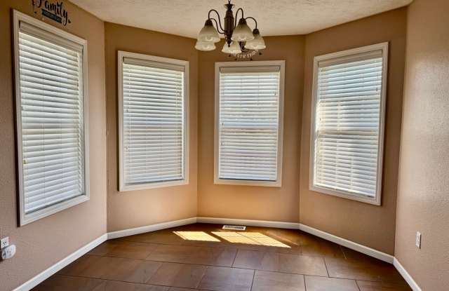 4 Bedroom House in Dixon, MO for Rent! Gallery 3