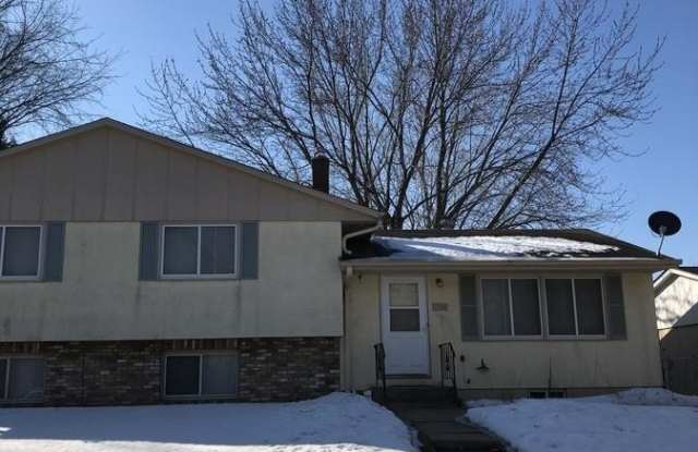 1584 Pacific Street - 1584 Pacific Street, St. Paul, MN 55106