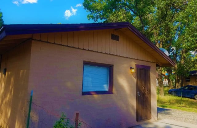 2901 1/2 N West St - 2901 1/2 N West St, Flagstaff, AZ 86004