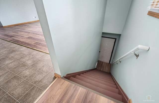 20203 S Fairwood Court Gallery 2