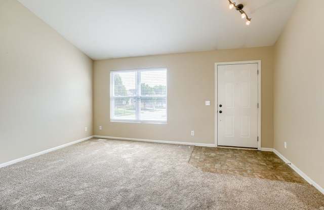 Charming Multi-Level Near Parks and Lakes!! Gallery 3