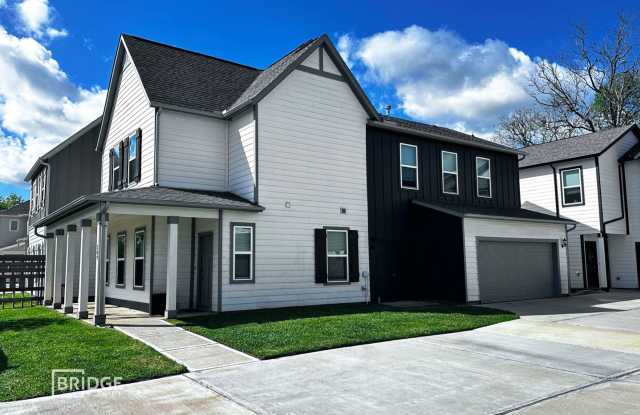 ADDISON - 309 Huisache Street, Lake Jackson, TX 77566